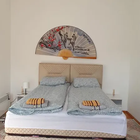 Old House يايتشه