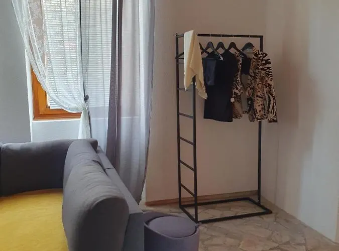 Old House Apartman *