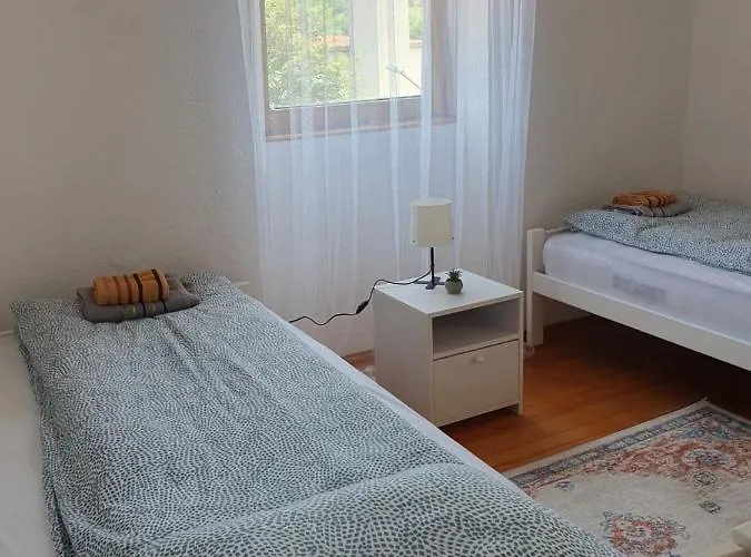 Old House Apartman *